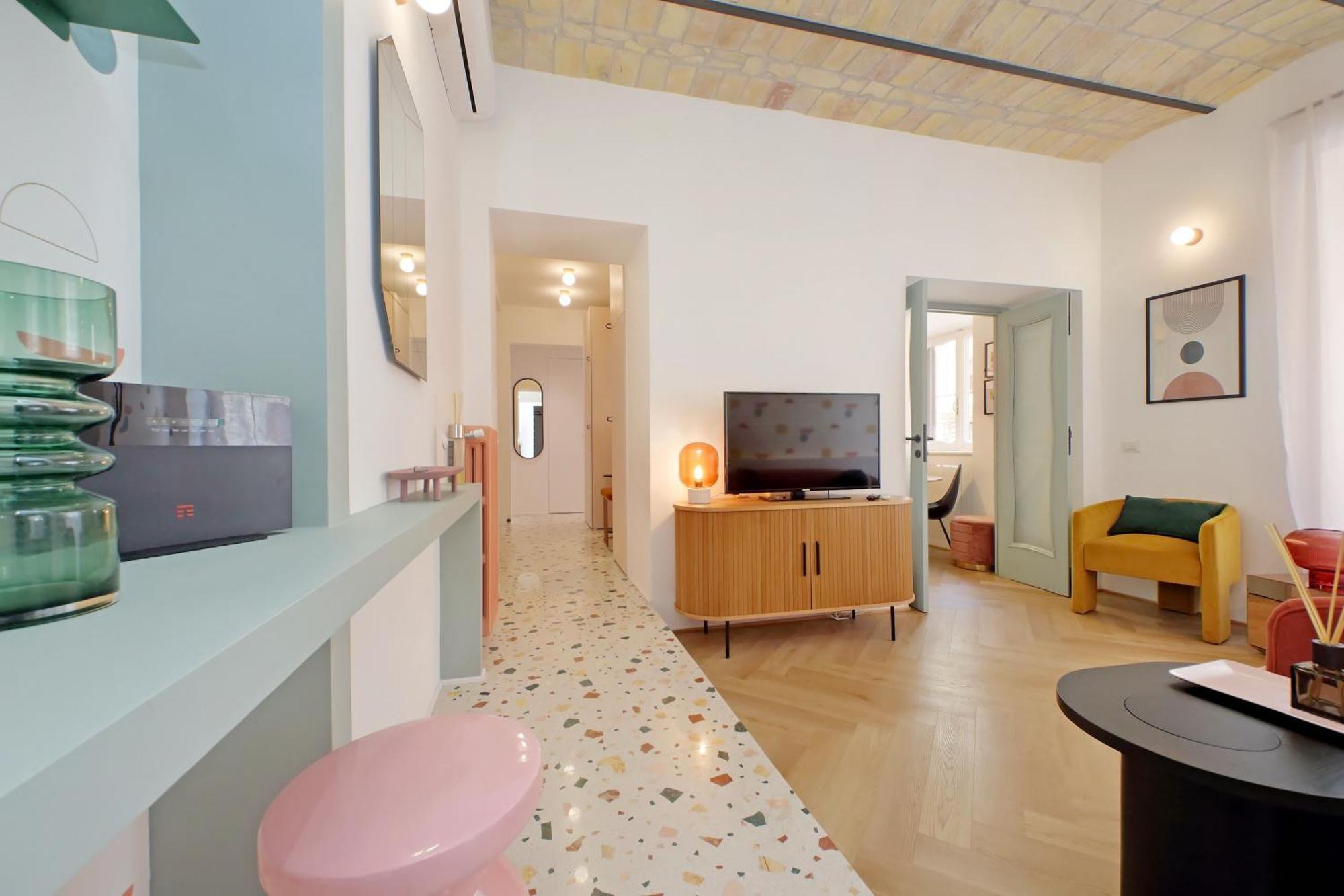 Ych-colorful And Classy Near Fori Imperiali Appartement